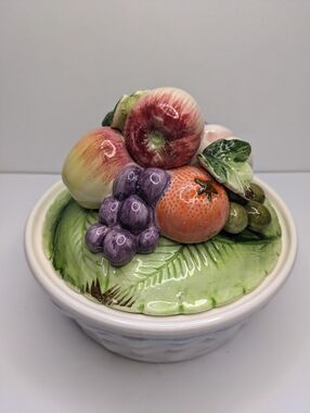 Elizabeth Arden Japan Ceramic Fruit Dish Lidded Vintage 1970s 6"X5"